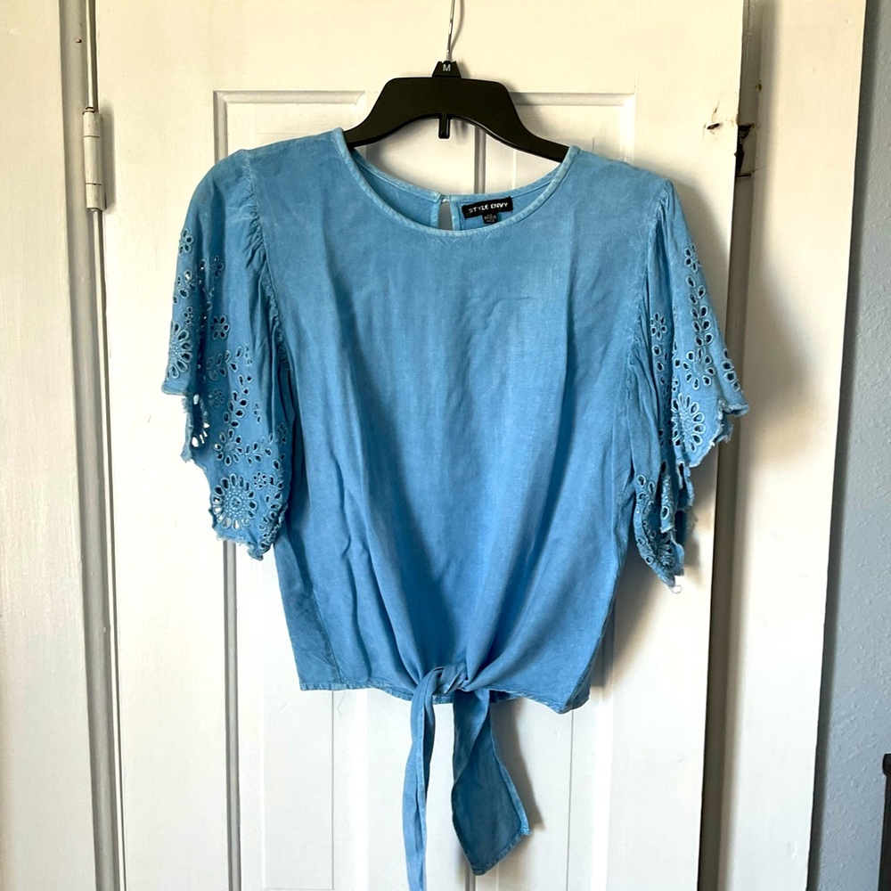 Crop tie blouse